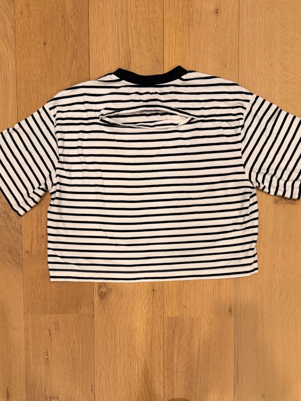 Pistola Cropped Striped Tee Size Small Black White Stretch Cotton Top - Picture 2 of 3